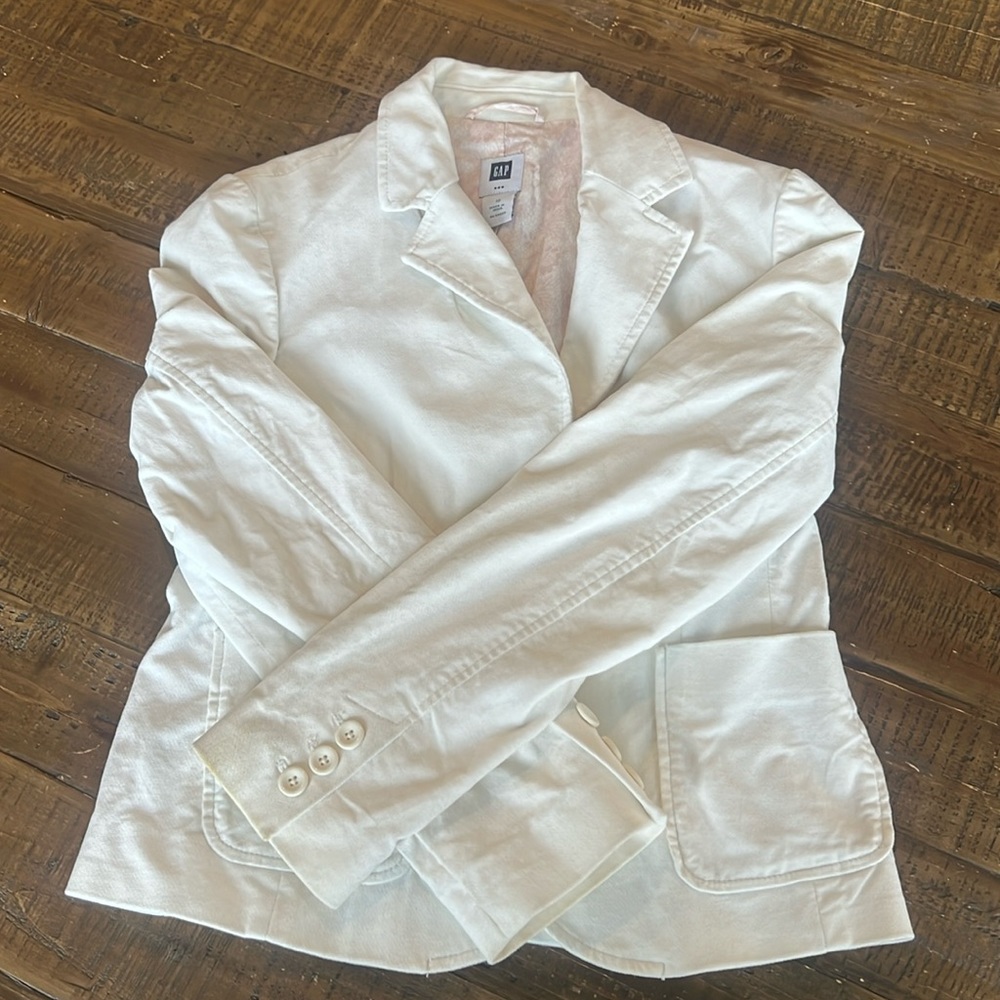 GAP white blazer size 10. Like new